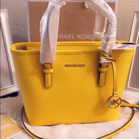 Michael Kors Handbags - New Authentic Michael Kors purse